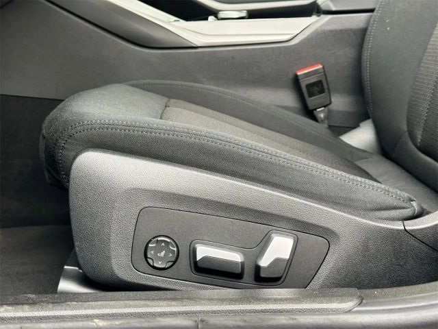 BMW 330 330e xDrive