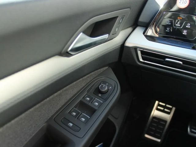 Volkswagen Golf 1.5 TSI Golf VIII Move