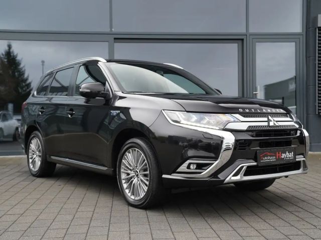 Mitsubishi Outlander 4WD PHEV