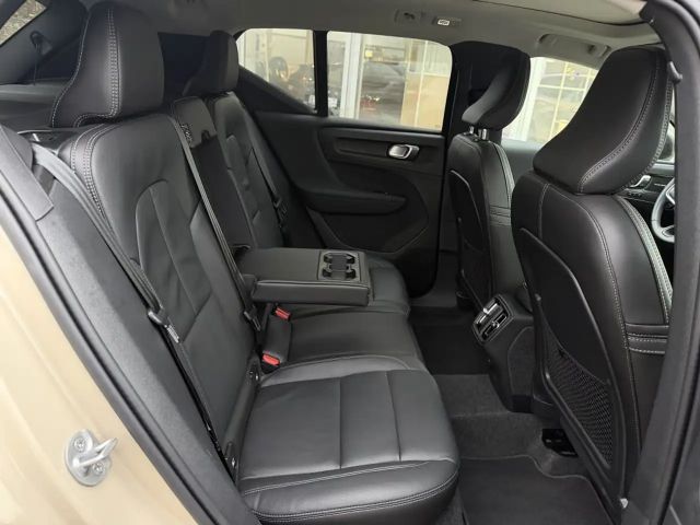 Volvo XC40 Dark Plus