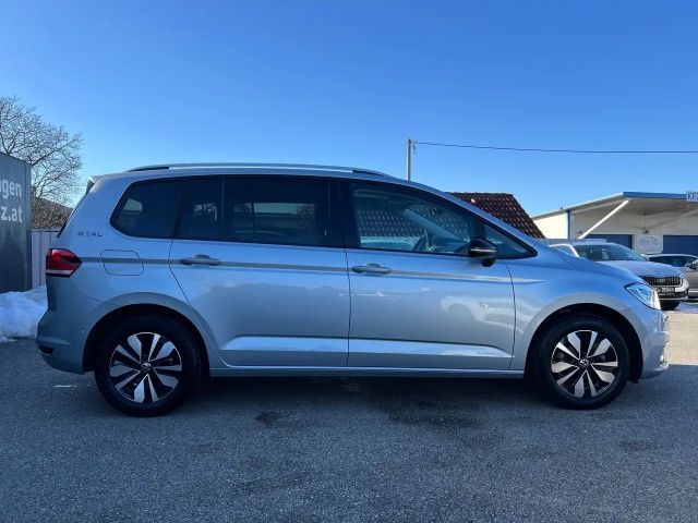 Volkswagen Touran ACT DSG