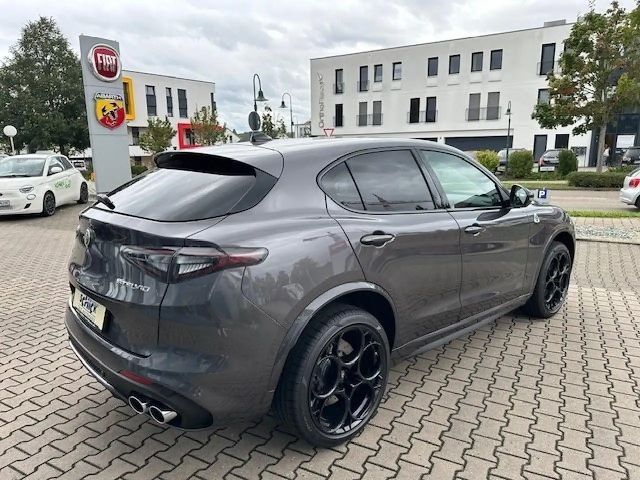 Alfa Romeo Stelvio Q4 Quadrifoglio Turbo