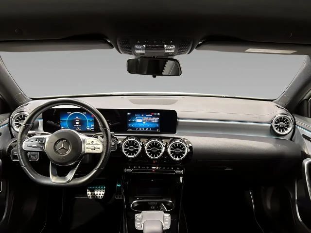 Mercedes-Benz A 250 A 250 e AMG Line