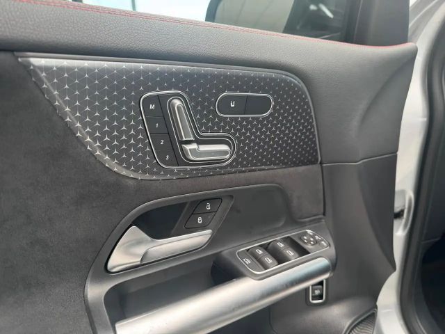 Mercedes-Benz EQA 300 4MATIC AMG Line