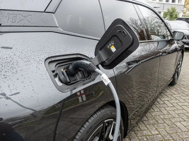 BMW iX xDrive40