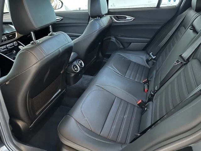 Alfa Romeo Giulia AT8 Q4 Veloce