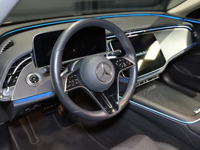 Mercedes-Benz E 200 AVANTGARDE Estate