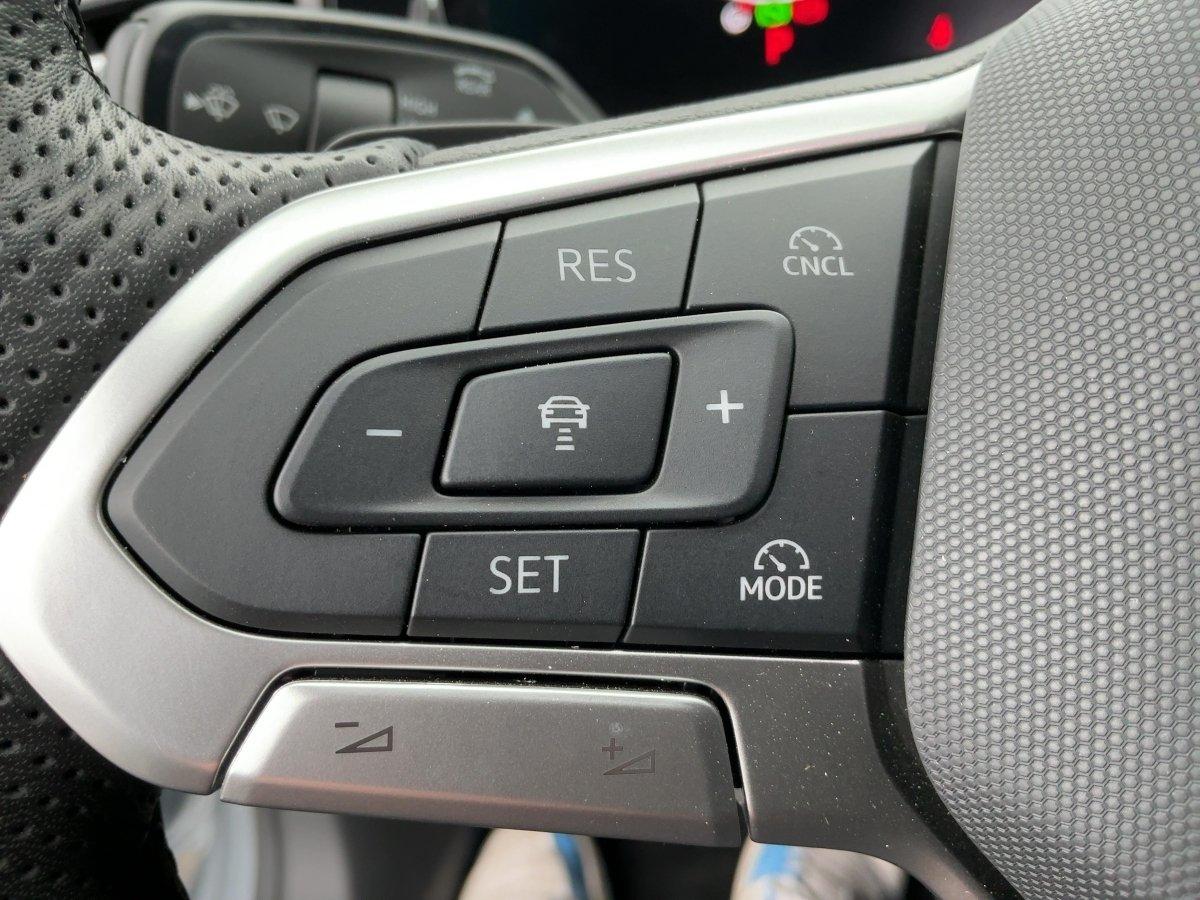 Volkswagen Passat 2.0 TDI IQ.Drive R-Line Variant