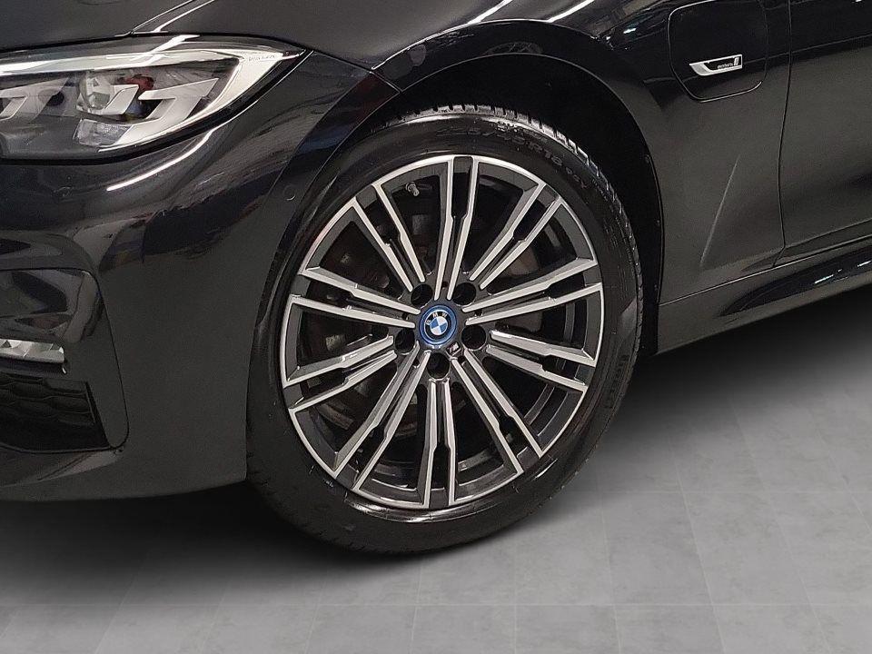 BMW 320 320e Touring xDrive