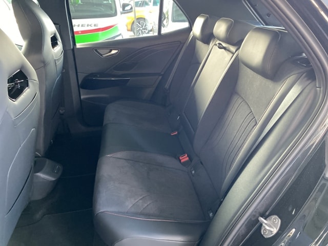 Volkswagen ID.3 +HARMAN+HEAD-UP+