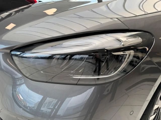 Mercedes-Benz B 180 Progressive