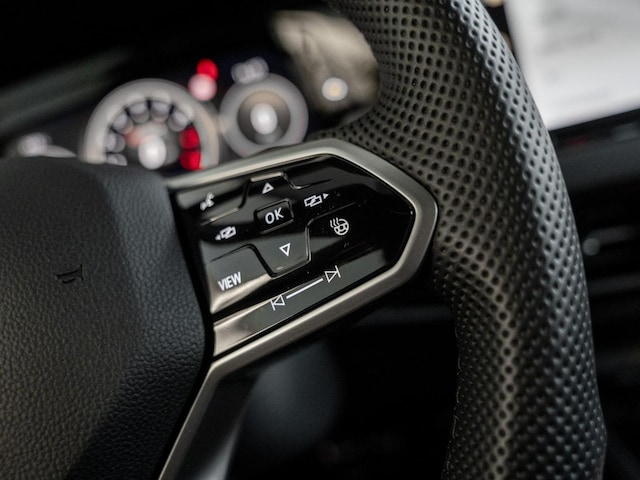 Volkswagen Golf 2.0 TSI Golf VIII