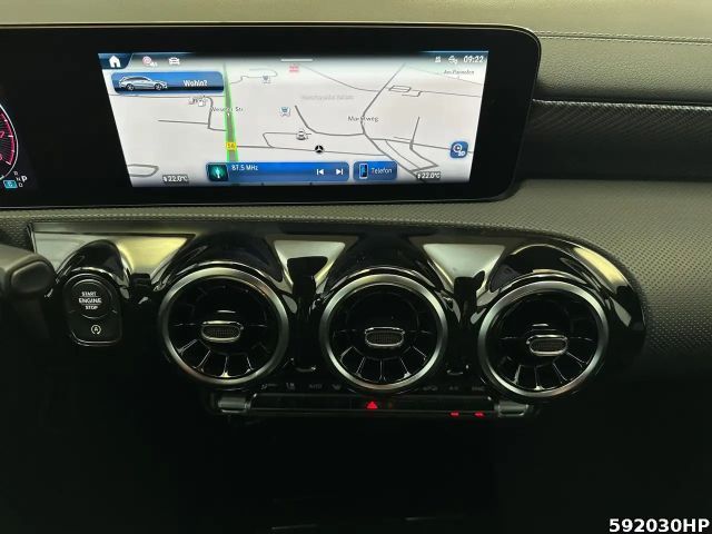 Mercedes-Benz CLA 200 Progressive