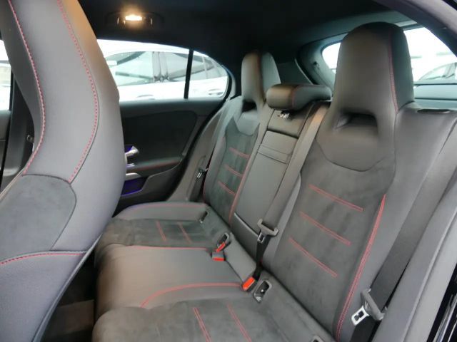 Mercedes-Benz A 200 AMG Line