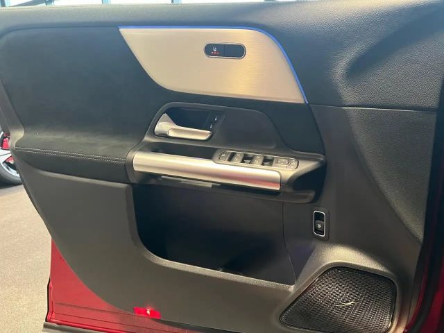 Mercedes-Benz GLA 200 AMG Line