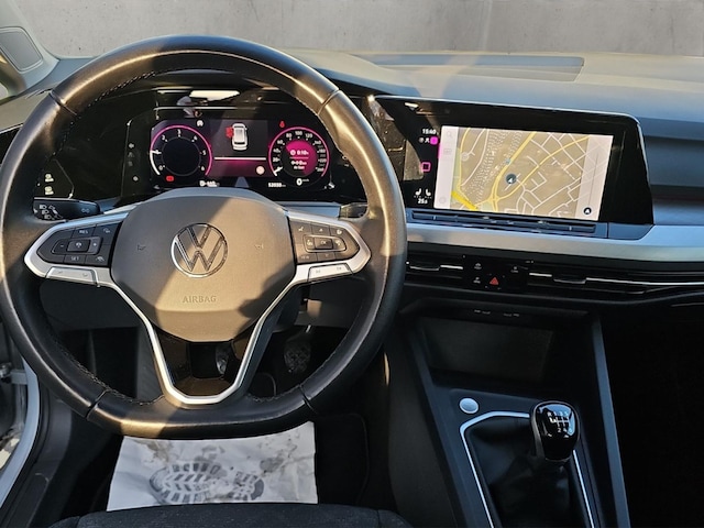 Volkswagen Golf Life Variant