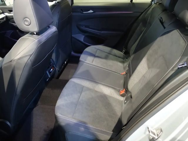 Volkswagen Golf Business DSG Variant