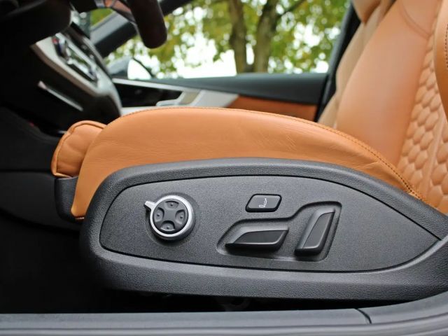 Audi RS4 Avant Quattro