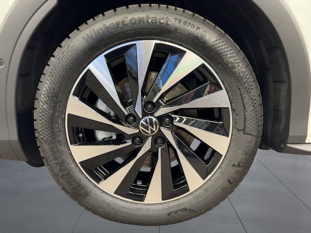 Volkswagen T-Roc 1.5 eTSI DSG R-Line