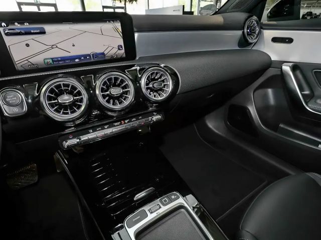 Mercedes-Benz A 200 Progressive