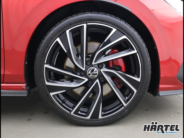 Volkswagen Golf 2.0 TSI GTI