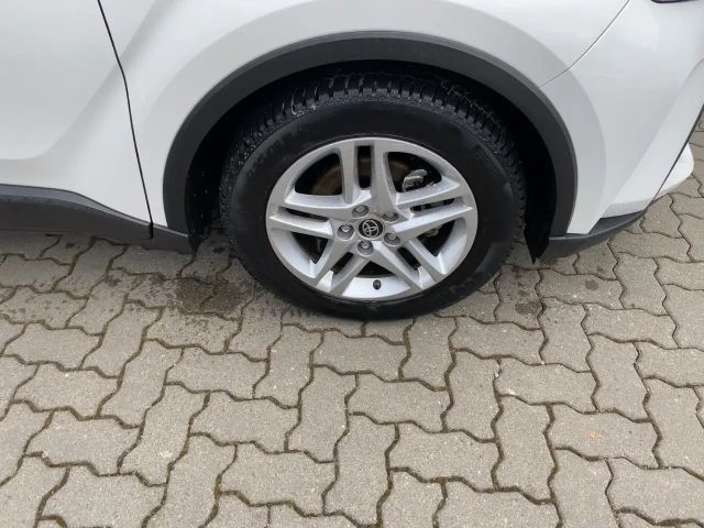 Toyota C-HR Flow