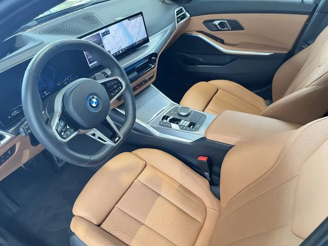 BMW 330 330e xDrive