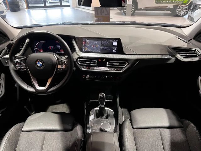 BMW 116 116d Sedan Sport Line