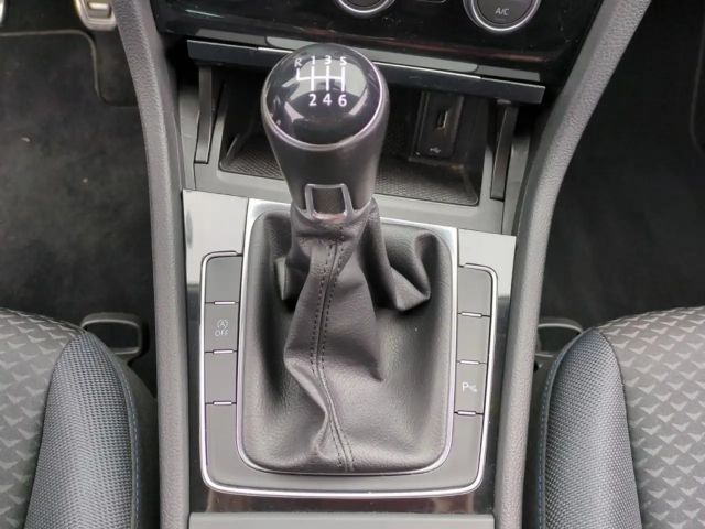 Volkswagen Golf 1.0 TSI Golf VII Variant