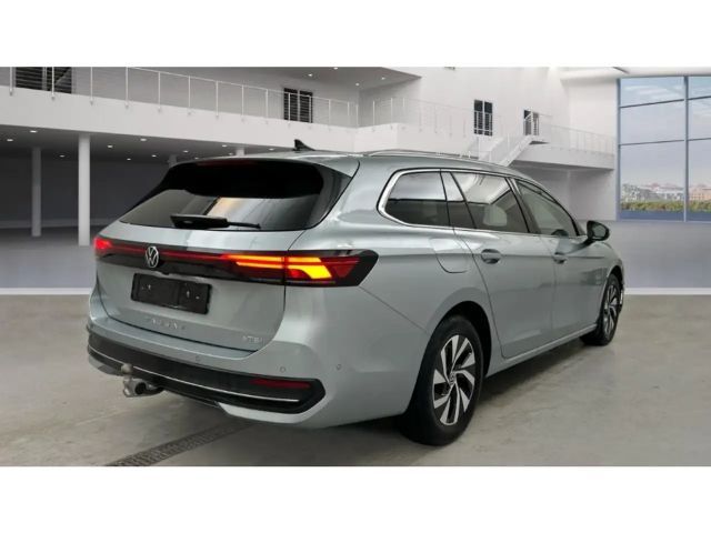 Volkswagen Passat 1.5 eTSI Business Variant