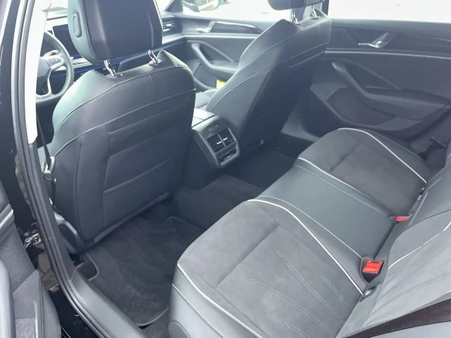 Volkswagen Passat 1.5 eTSI Business Variant