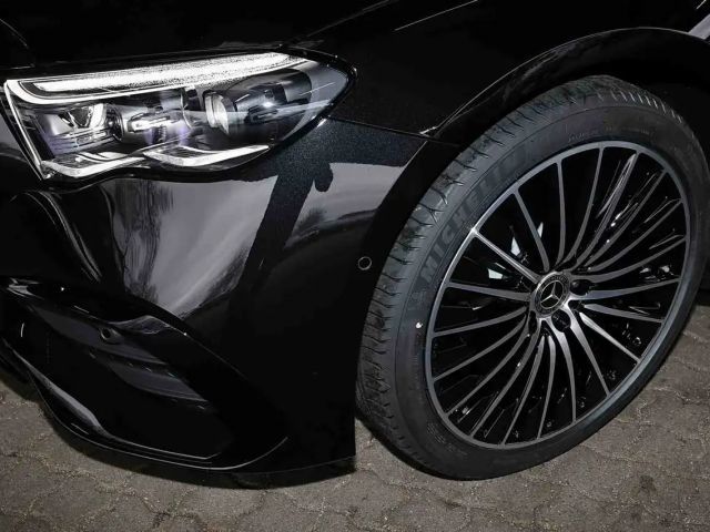 Mercedes-Benz E 220 AMG Line E 220 d Sedan