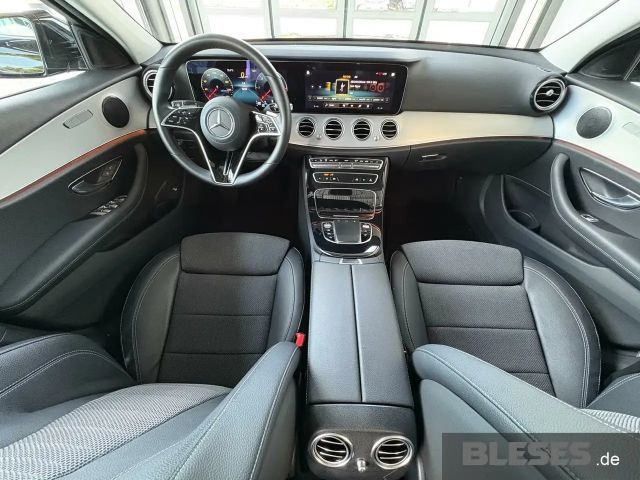 Mercedes-Benz E 220 AVANTGARDE E 220 d Estate