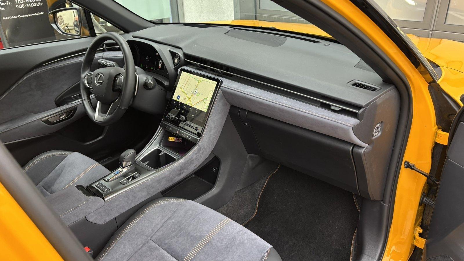 Lexus LBX 1,5 HEV FWD Cool *WKR*