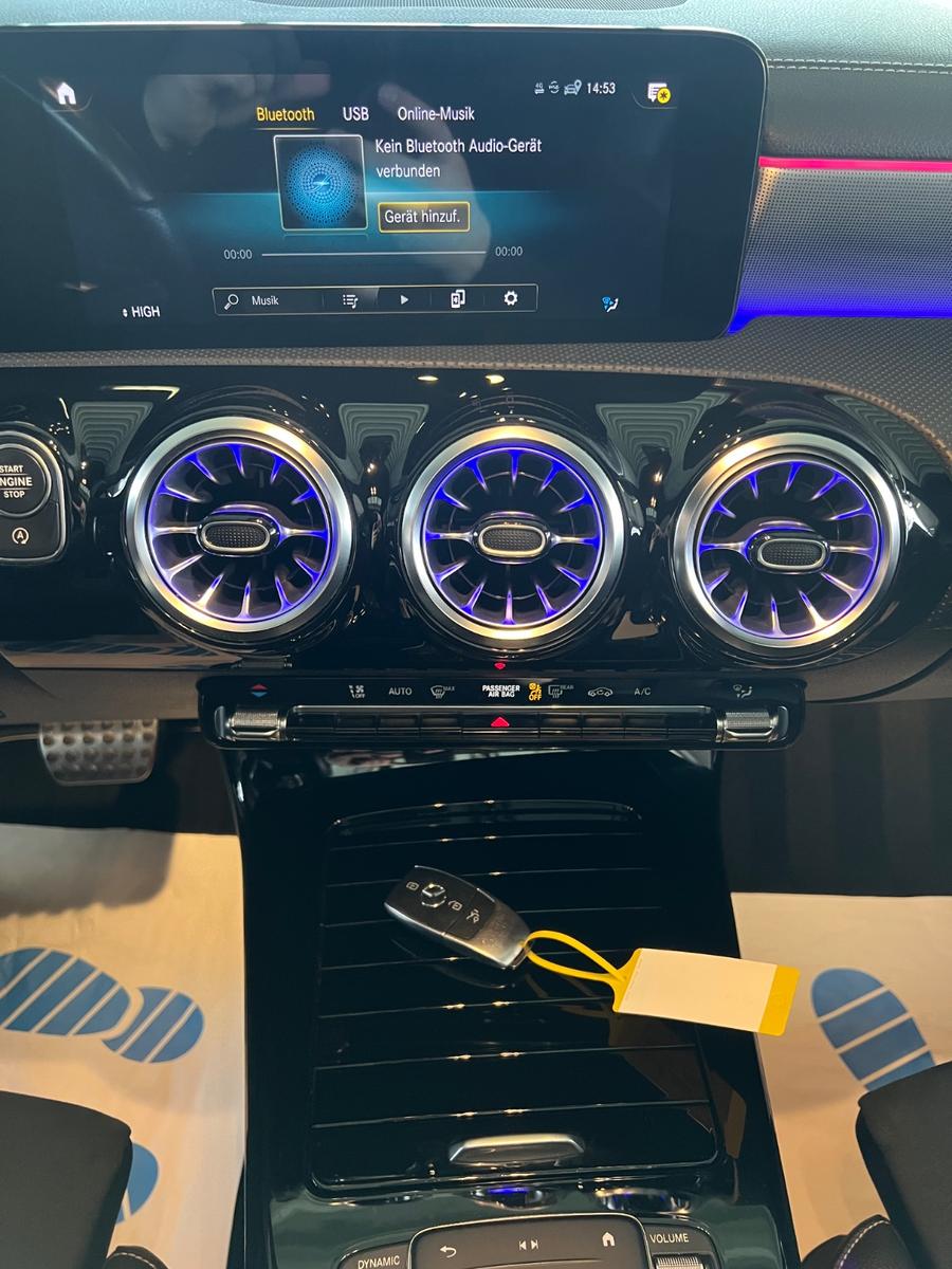 Mercedes-Benz CLA 200 AMG Line