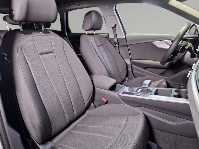 Audi A4 35 TFSI Avant S-Tronic