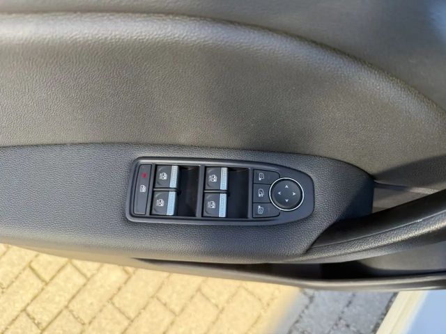 Renault Captur E-Tech Intens