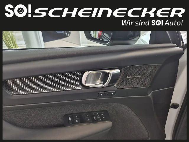 Volvo XC40 Dark Plus