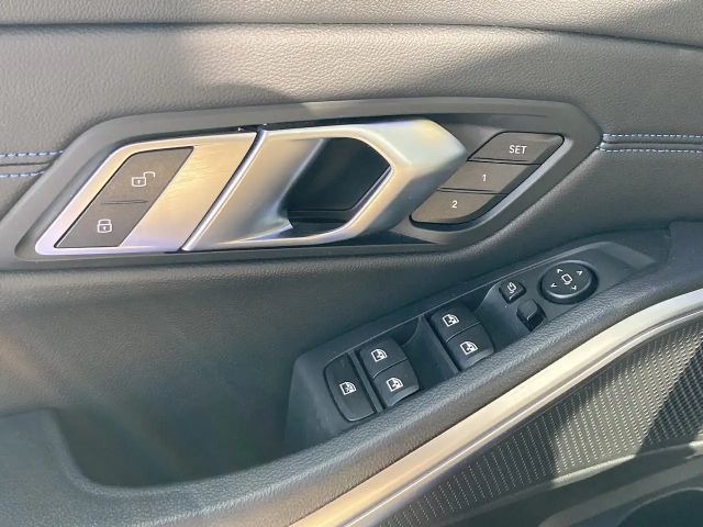 BMW 320 320d M-Sport Sedan