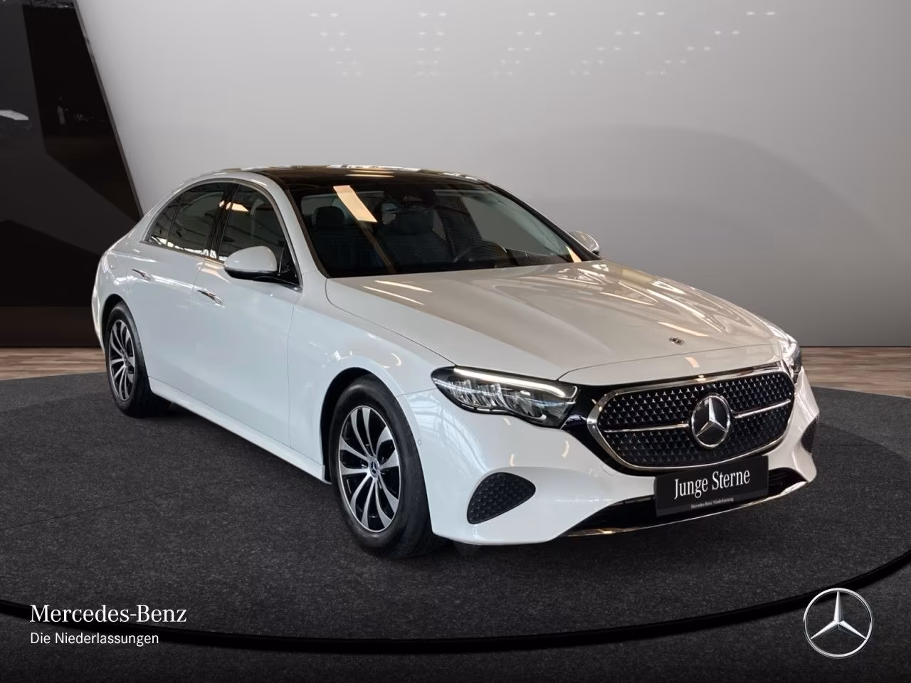 Mercedes-Benz E 220 AVANTGARDE E 220 d Sedan