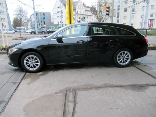 Mercedes-Benz CLA 180 Shooting Brake
