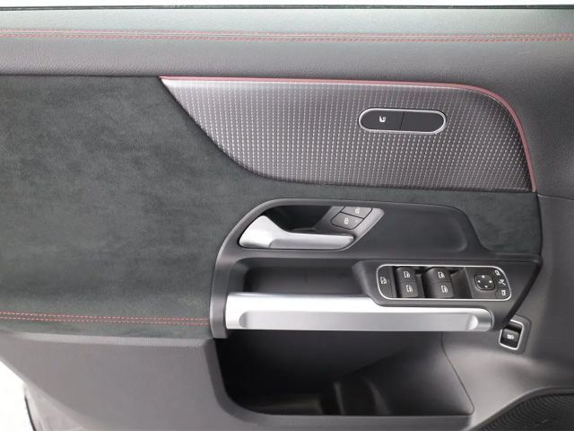 Mercedes-Benz EQB 300 4MATIC AMG Line