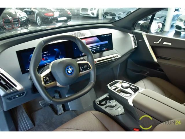 BMW iX 40 SkyLounge Massage HK HUD Soft Laser 360