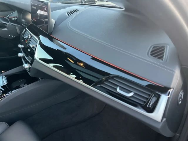 BMW 520 520d Luxury Line Touring xDrive