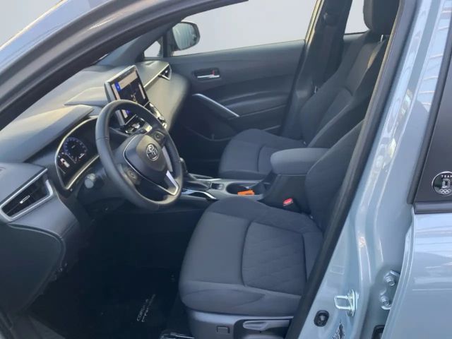 Toyota Corolla Cross Hybride Team D