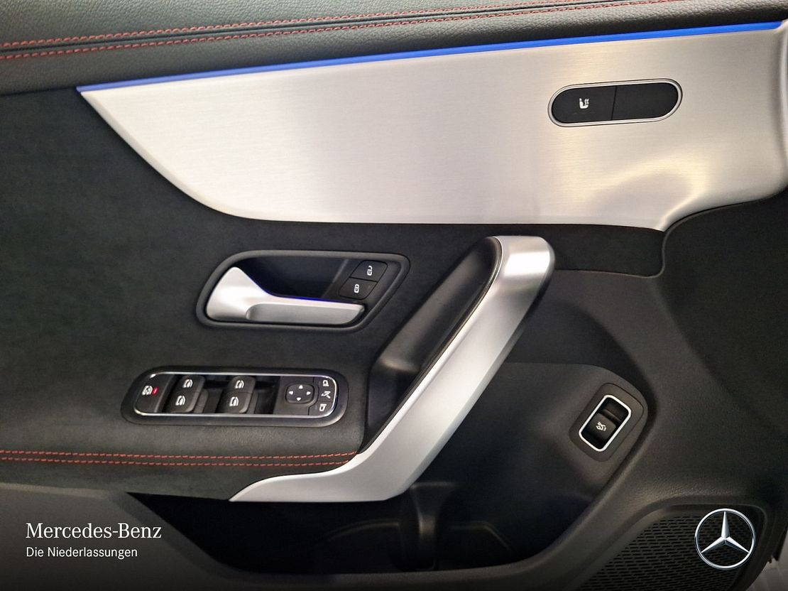 Mercedes-Benz CLA 180 AMG Line Coupé