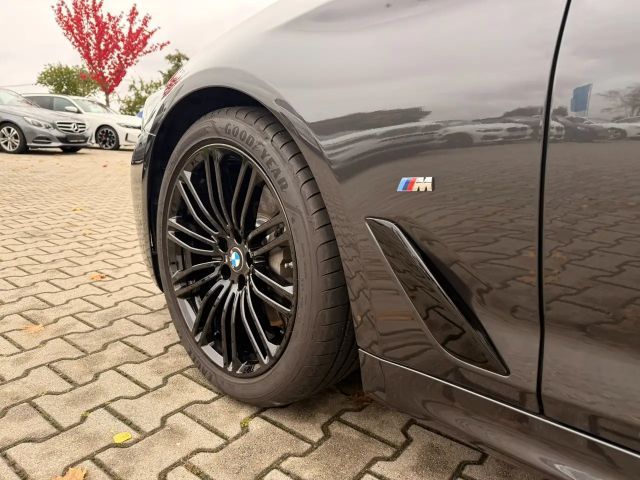 BMW 530 530d M-Sport Touring xDrive