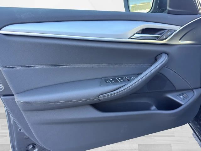 BMW 520 *** ALLRAD *** STANDHEIZUNG *** NP 74.500 *** -49%