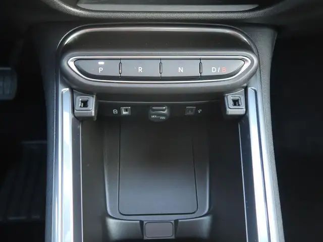 Fiat 600e RED Apple Carplay Android Auto Klima PDC