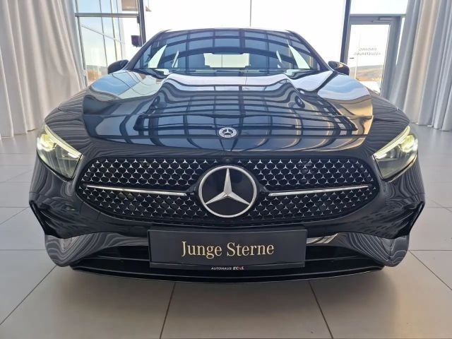 Mercedes-Benz A 180 AMG Line